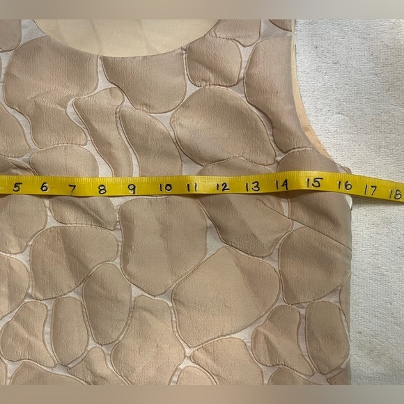 🛍️LUCY PARIS Light tan textured‎ print mini dress, size S. - Picture 11 of 15